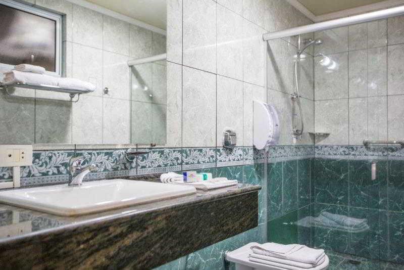 Astron Suites Sao Jose Dos Pinhais By Nobile Bagian luar foto