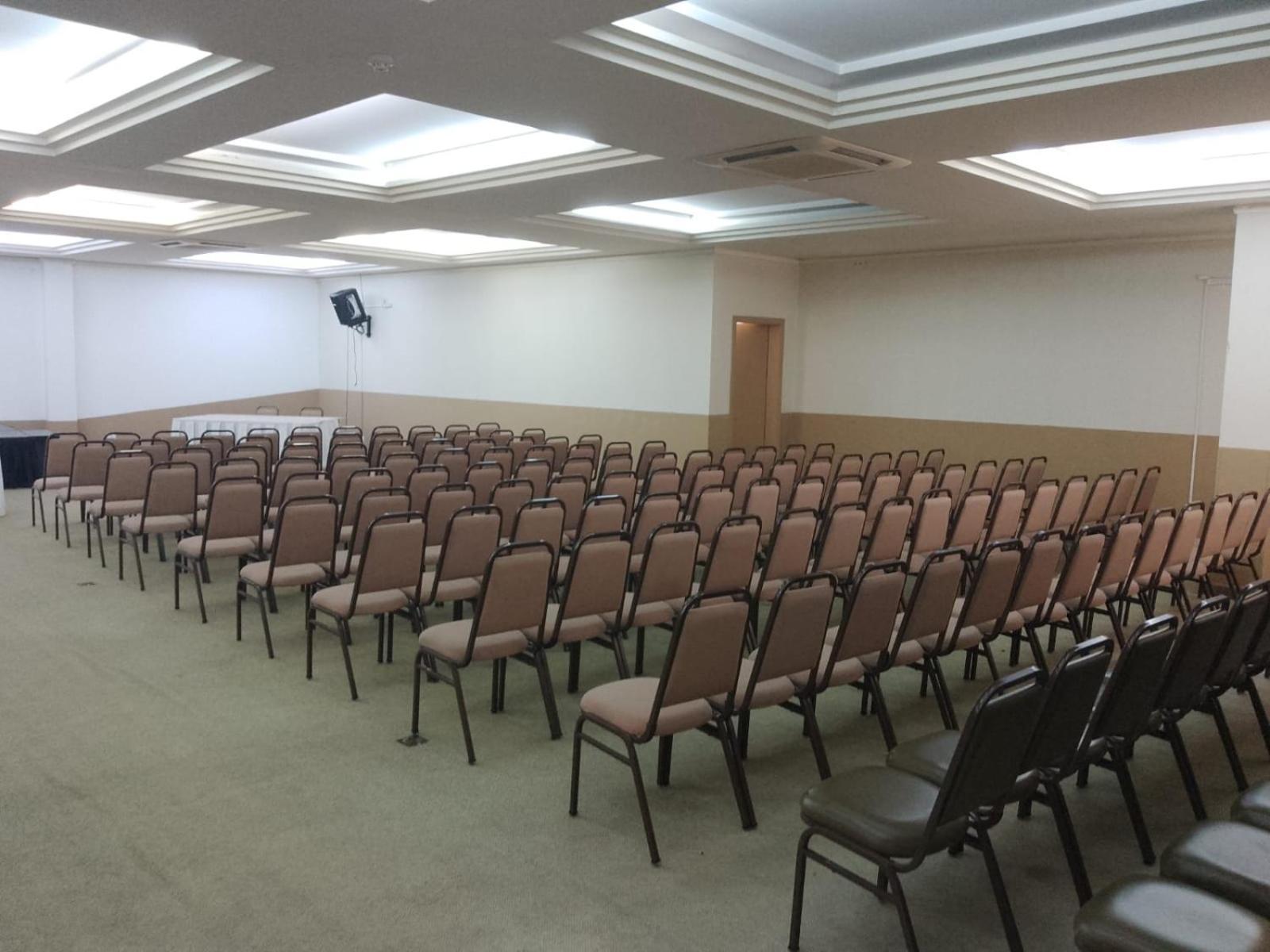 Astron Suites Sao Jose Dos Pinhais By Nobile Bagian luar foto