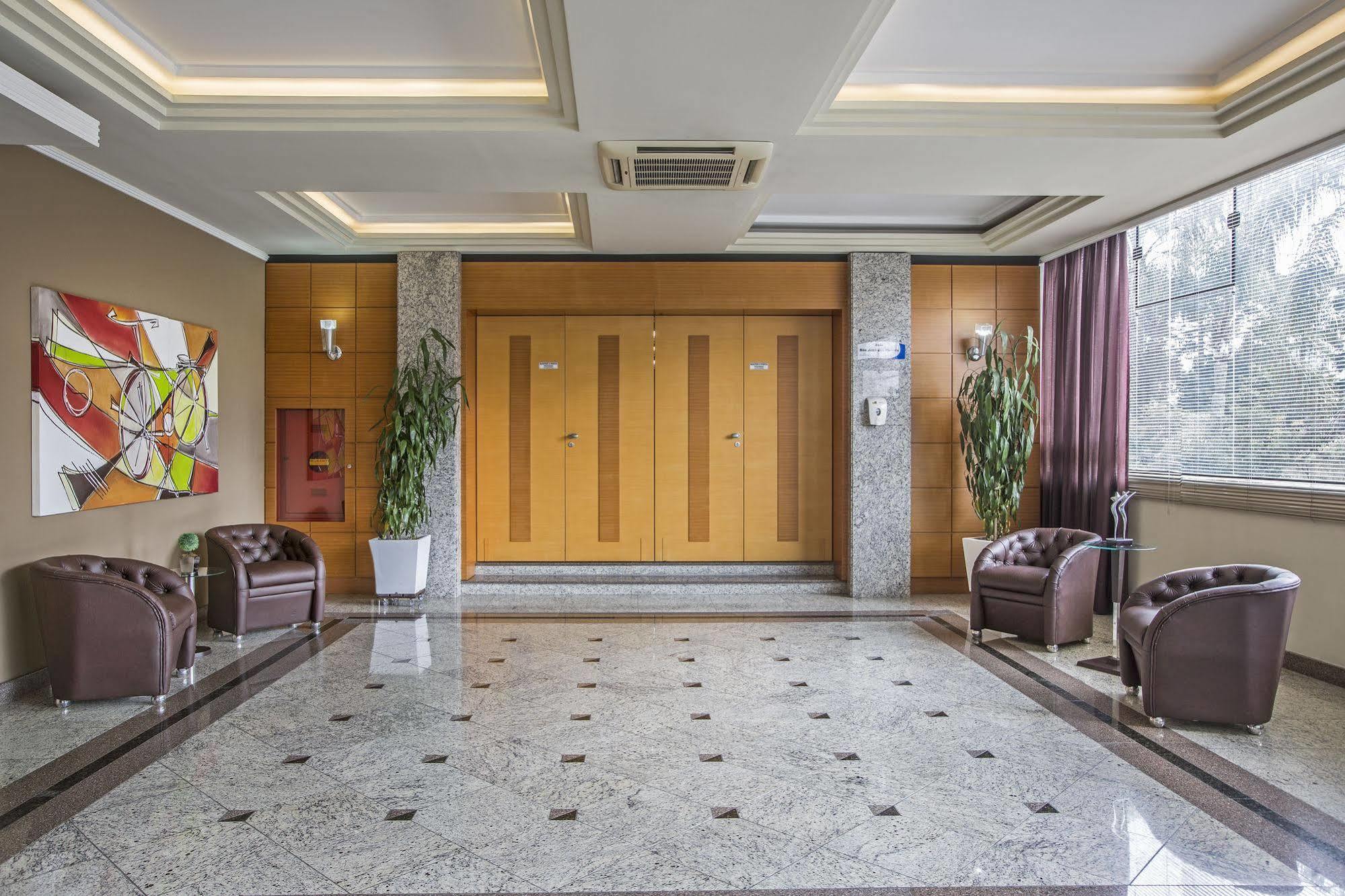 Astron Suites Sao Jose Dos Pinhais By Nobile Bagian luar foto