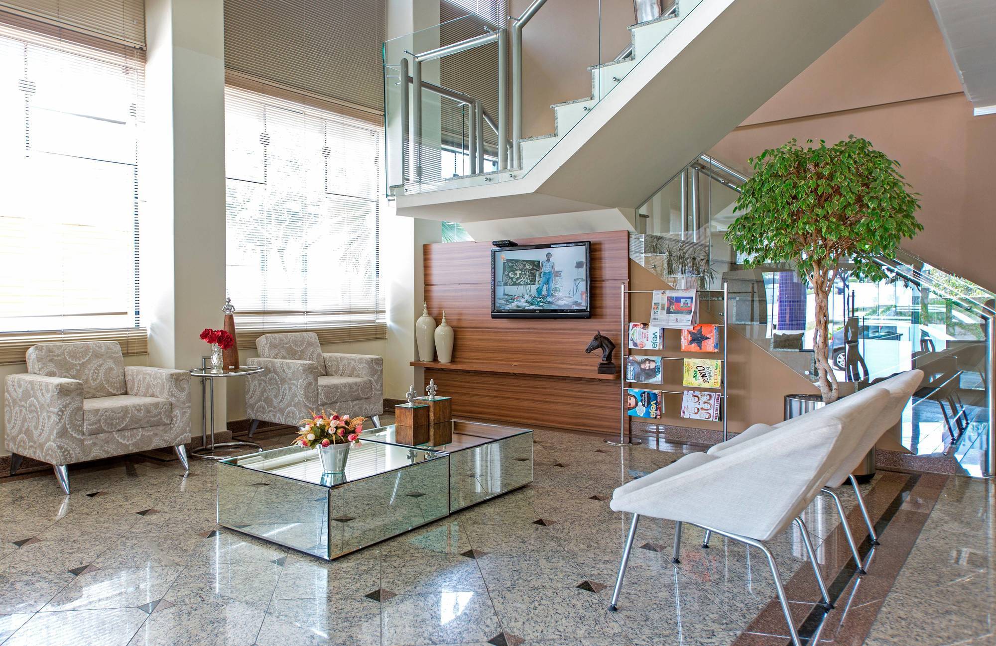 Astron Suites Sao Jose Dos Pinhais By Nobile Bagian luar foto